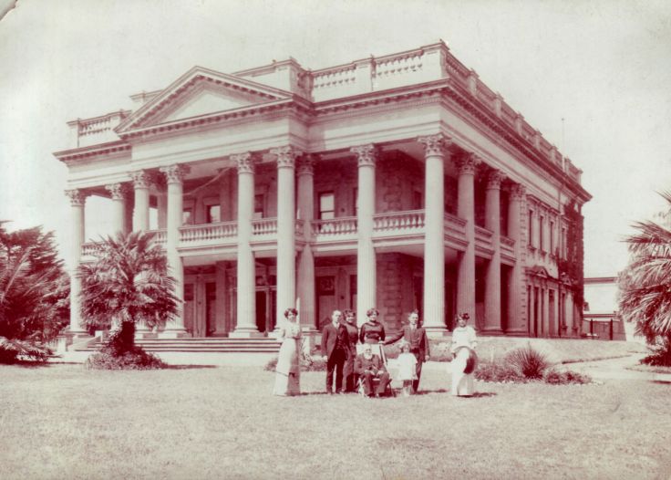 1916 from left Linda Val Ivy EWC seated Alice Lorna Eddy and Pearl. Pearl Cole collection
