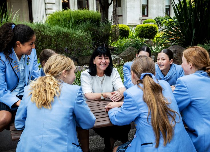 Tracy with Senior School Students 