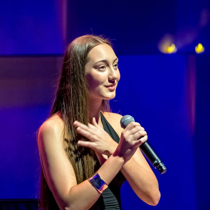 Celeb of song 106